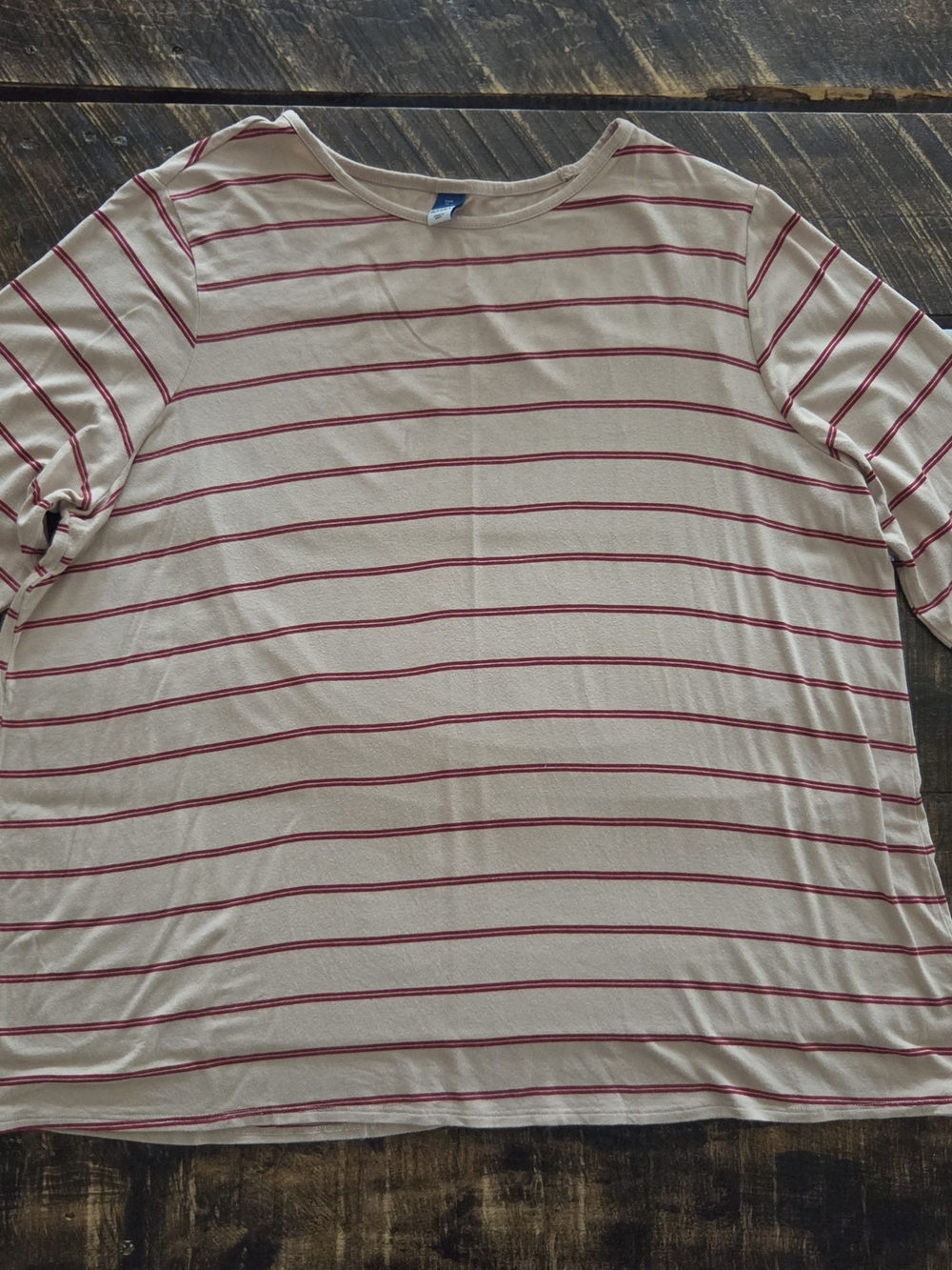 Women's Old Navy Cream Crewneck Luxe Tee with Red Stripes Size Xlarge